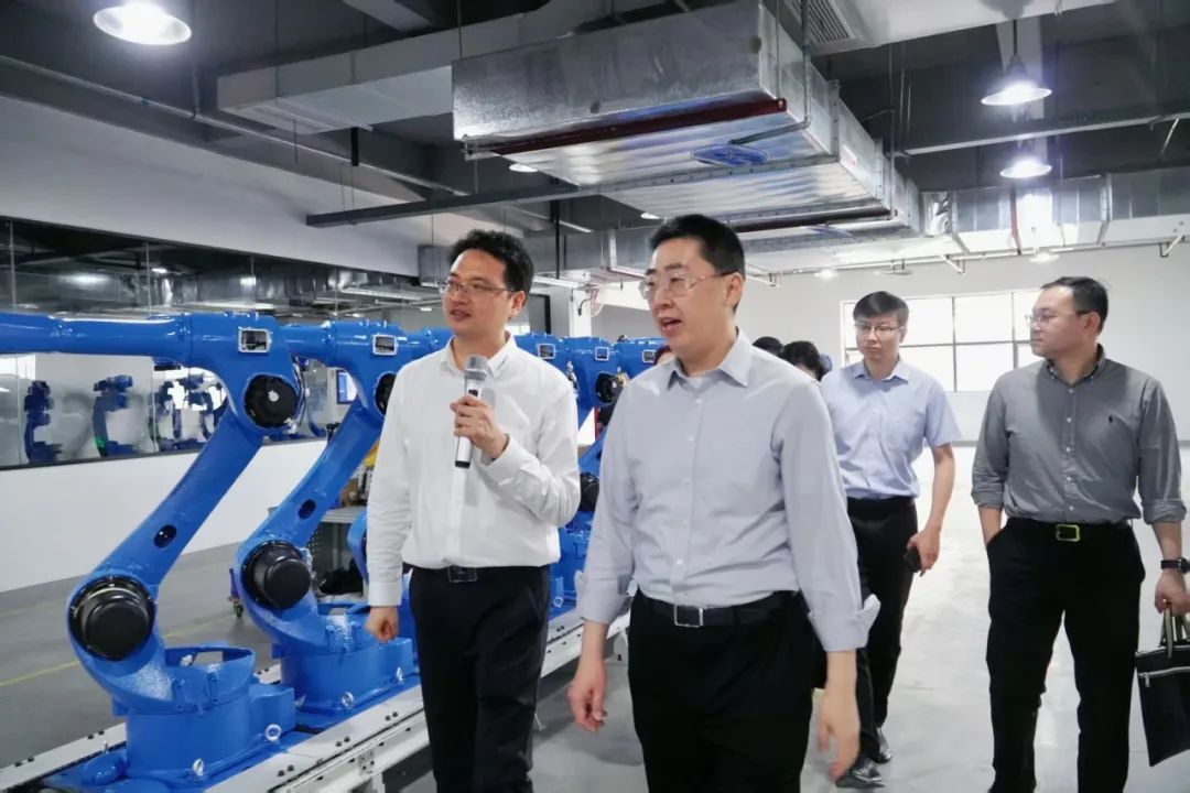 卡諾普機器人 cdc832a05043f1ec5faf81c15cc3f6c.jpg